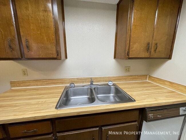 500 4th Ave Unit 09