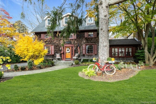 Building Photo - 105 Academy St