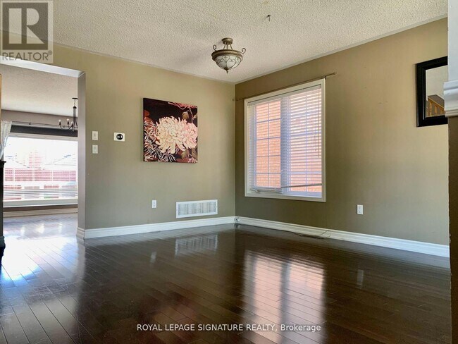 Photo - 3173 High Springs Crescent