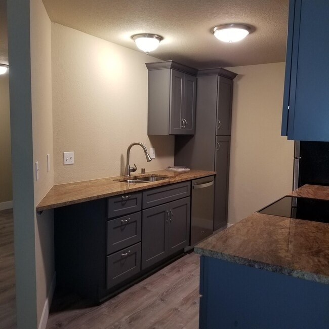 Photo - 9917 Holly Dr