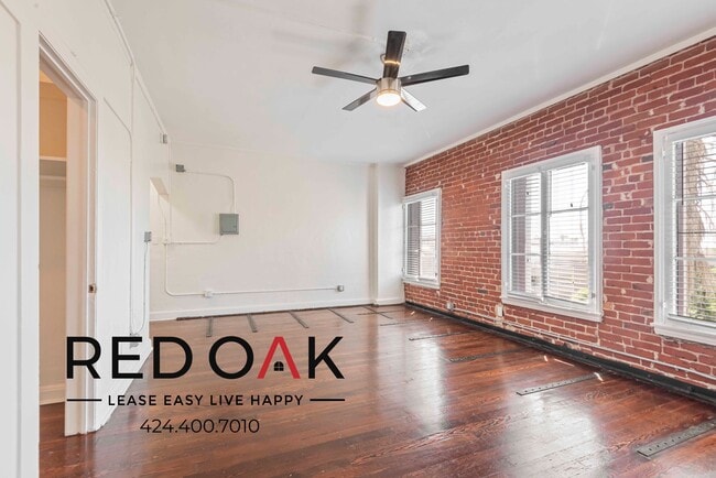 Building Photo - 854 S Oxford Ave Rental
