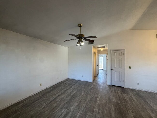 Photo - DARLING TOWNHOME FOR RENT!