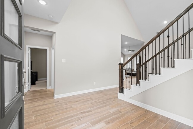 Photo - 4106 Sherman Oak Ln