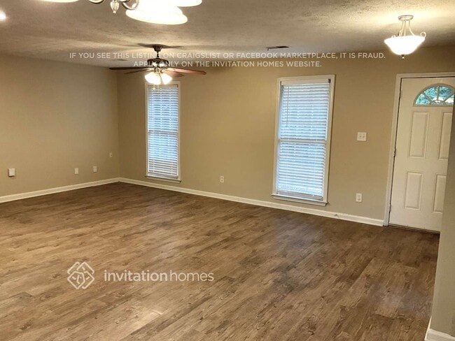 Photo - 2954 Tatrice Ln NW