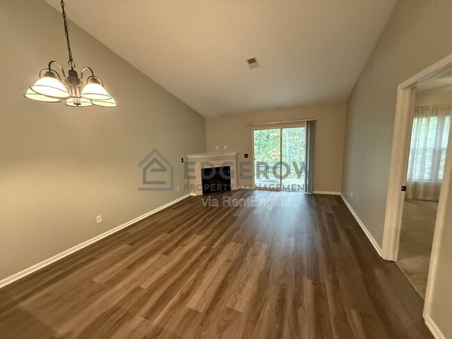 Photo - 4254 Peak Ln NE