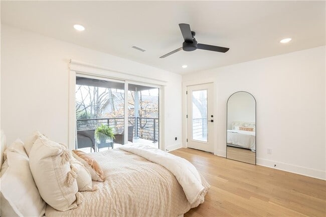 Photo - 207 W Lafayette St