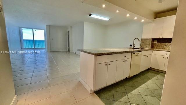 Photo - 6450 Collins Ave Unidad 1106