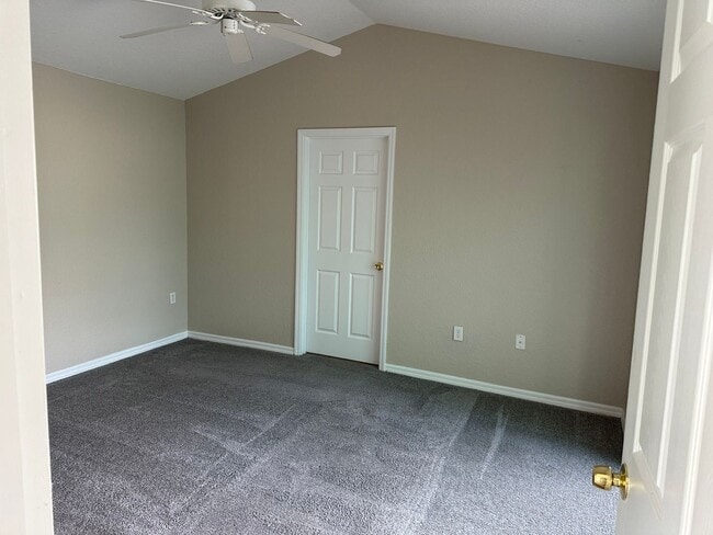 Photo - Gorgeous Large 4 Bed / 3 Bath Pool Home in...