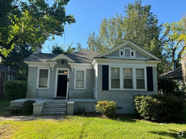 Building Photo - Adorable Bungalow Rental