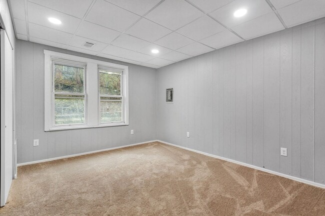 Photo - 4 Bed 2 Bath - Newly updated Shadyside home