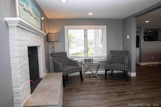 Photo - 21 Grove Way