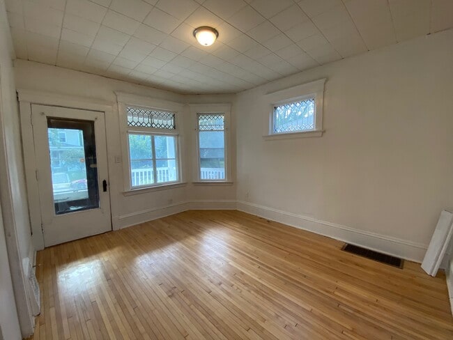 Photo - 2621 Colfax Ave S Unidad 1