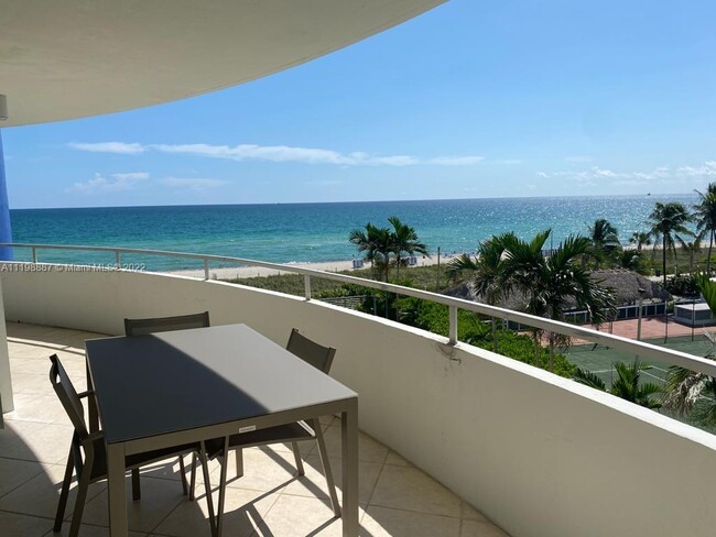 Photo - 5151 Collins Ave Condominio Unidad 531