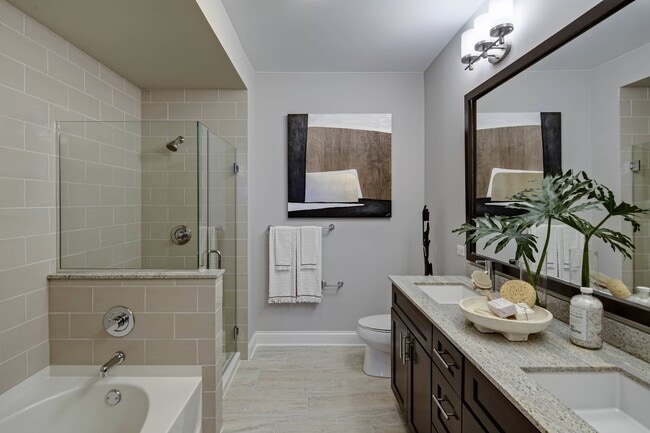 RiverNorth_interior_bathroom (2)