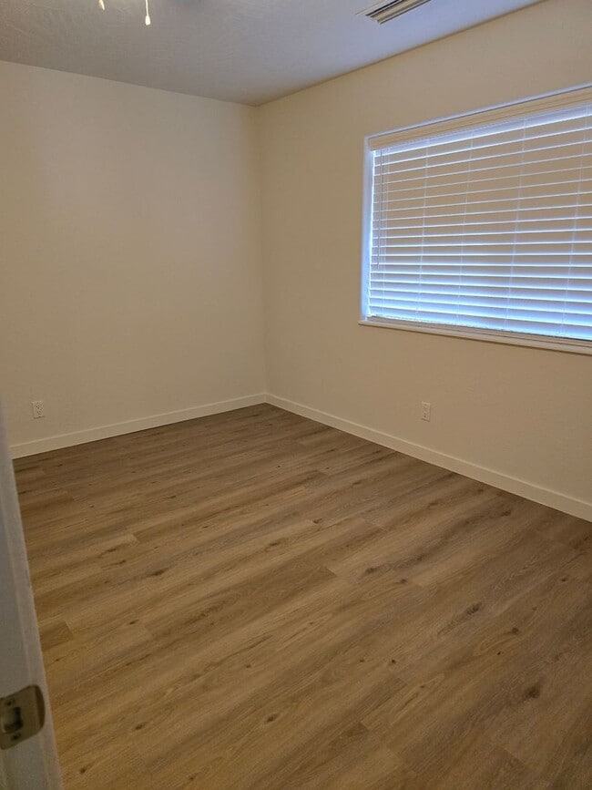 Photo - 340FOD Unit B