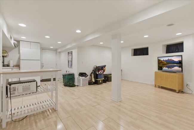 Photo - 3716 N Wayne Ave Unit G