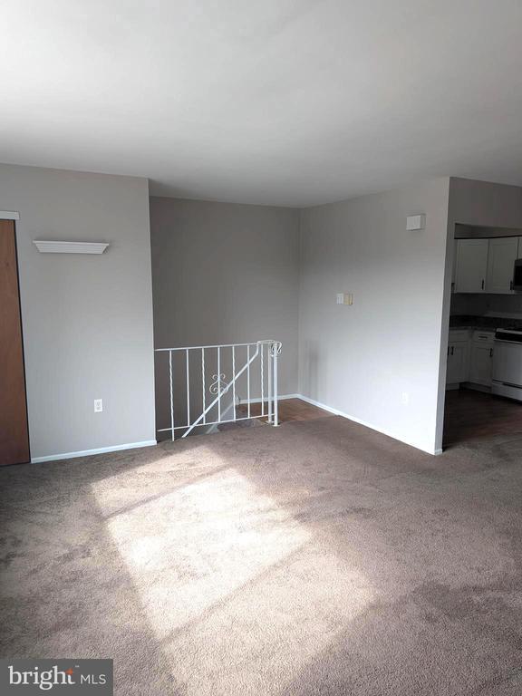 Photo - 8034 Craig St