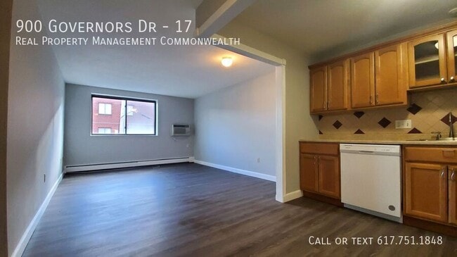 Photo - 900 Governors Dr Unit 17