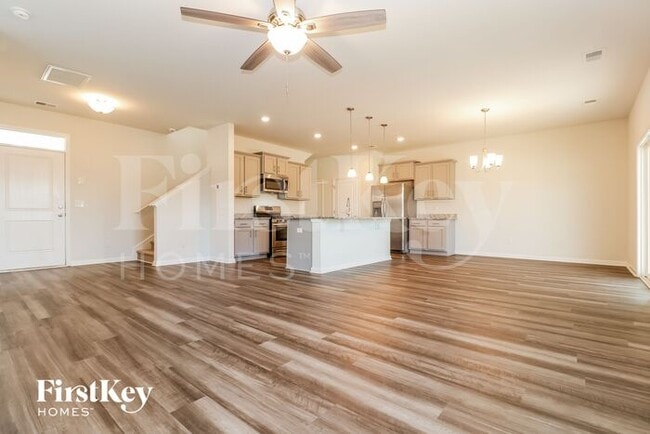 Photo - 591 Wayton Cir