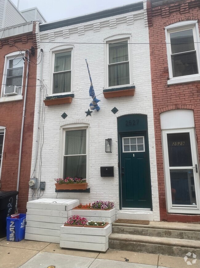 Building Photo - 2527 E Gordon St Rental