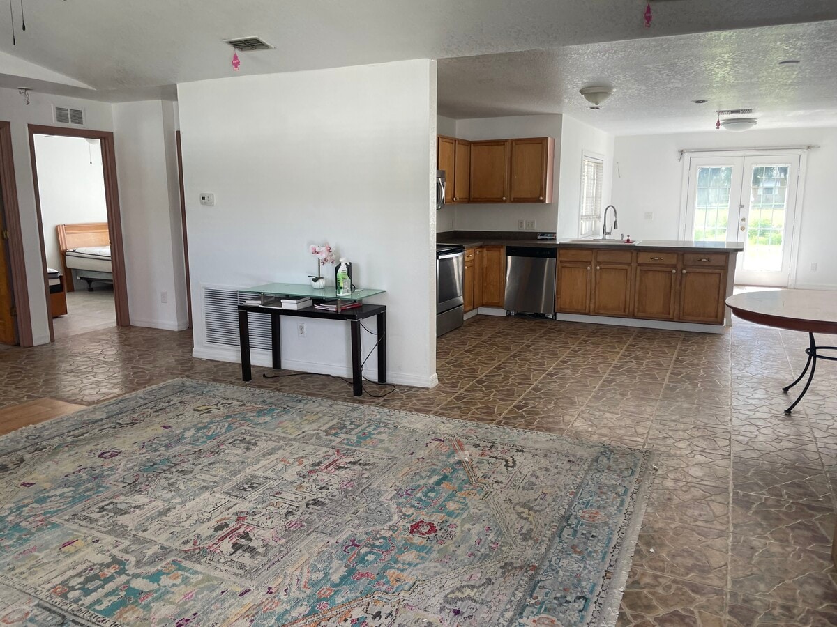 Photo - 15 Cedar Tree Ct