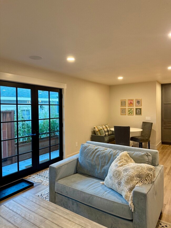 Photo - 14 Dubost Ct