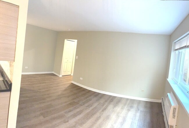 Photo - 5420 N Kenmore Ave