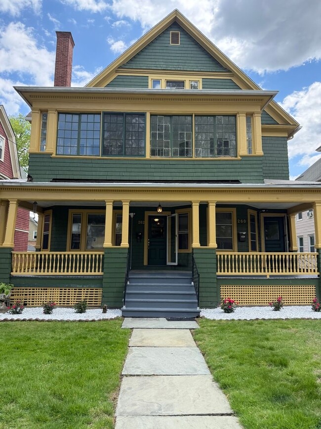 260-262 Oxford St