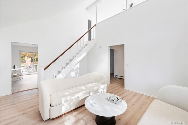 Photo - 16 Peconic Rd