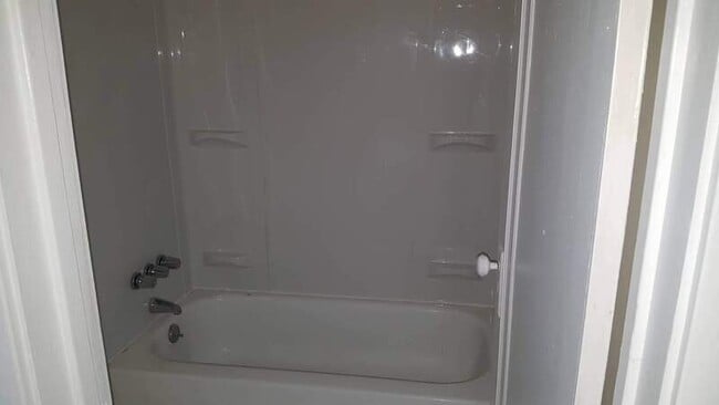 Photo - 46 1/2 S 6th St