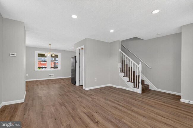Photo - 1524 Barkley Ave