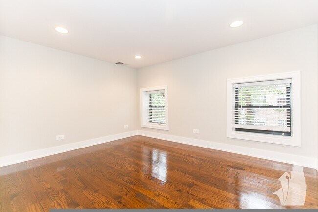 Photo - 1208 W Wrightwood Ave Apartment