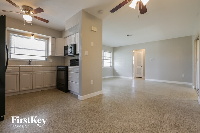 Photo - 75 Lakeview Ln