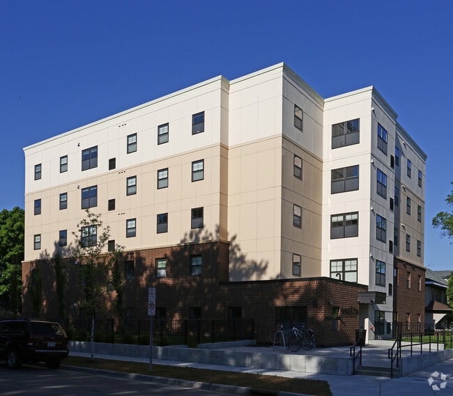 Grand y Finn Apartments - Grand and Finn I