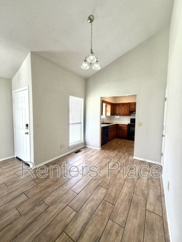Photo - 1548 E 74th St