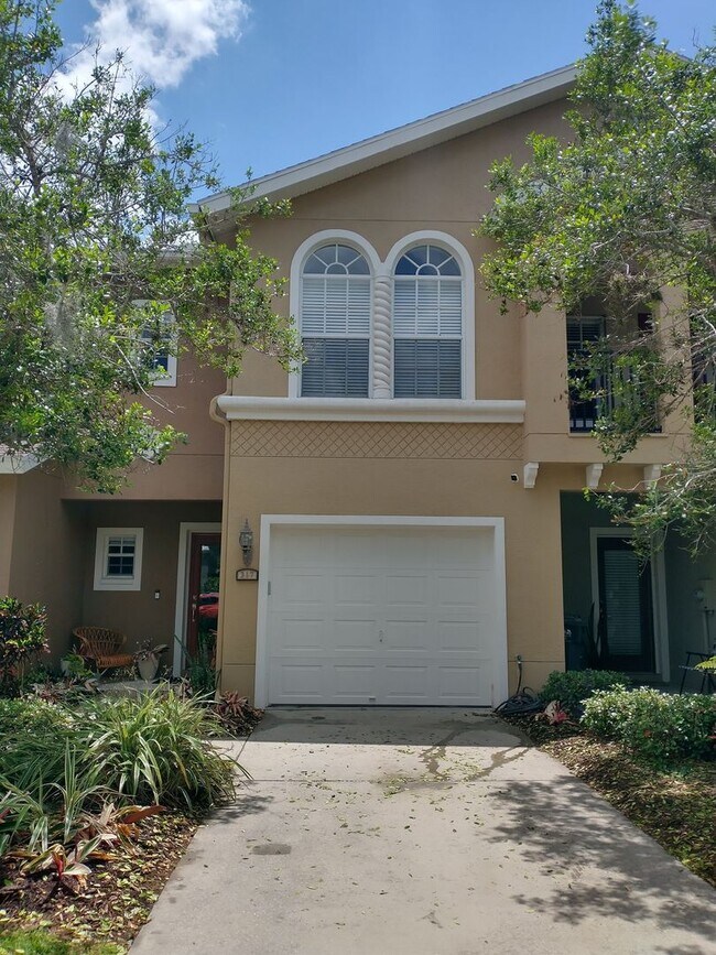 2 BR, 2.5 Baths Townhome in Brandon - 2 BR, 2.5 Baths Townhome in Brandon