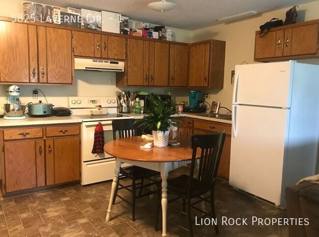 Photo - 5825 Laverne Cir N Unit 1