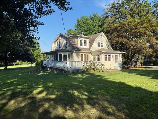 Building Photo - 29 S New Middletown Rd Rental