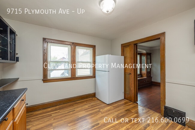 Photo - 9715 Plymouth Ave Unidad Up