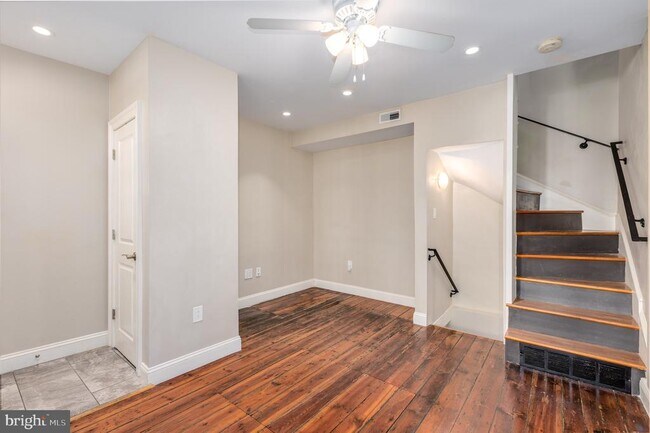 Photo - 953 N Randolph St