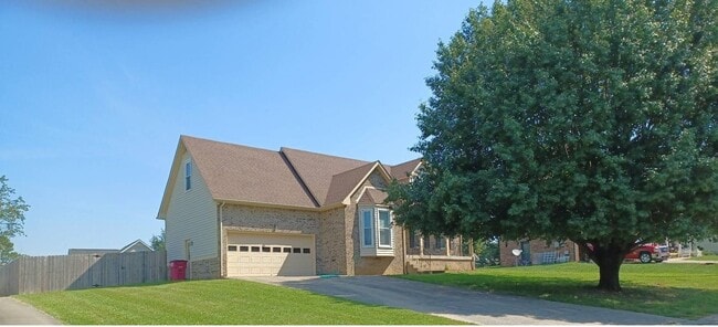3 Bedroom 2.5 Bathroom Home! - 3 Bedroom 2.5 Bathroom Home!