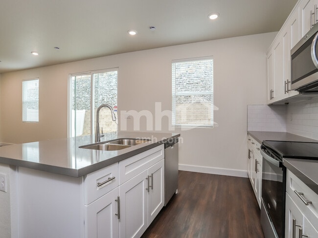 Photo - 6553 Enlightenment Dr