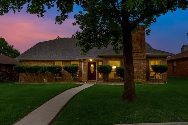 Photo - 3010 Sierra Dr