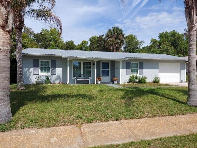 Building Photo - 264 Costado St