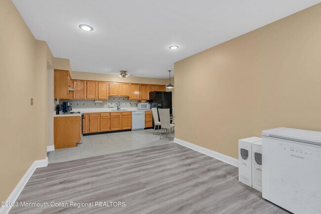 Photo - 1125 Roseberry Ct