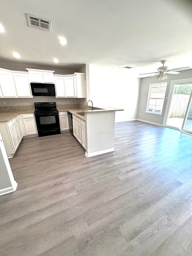 Photo - 1619 Dehart Dr