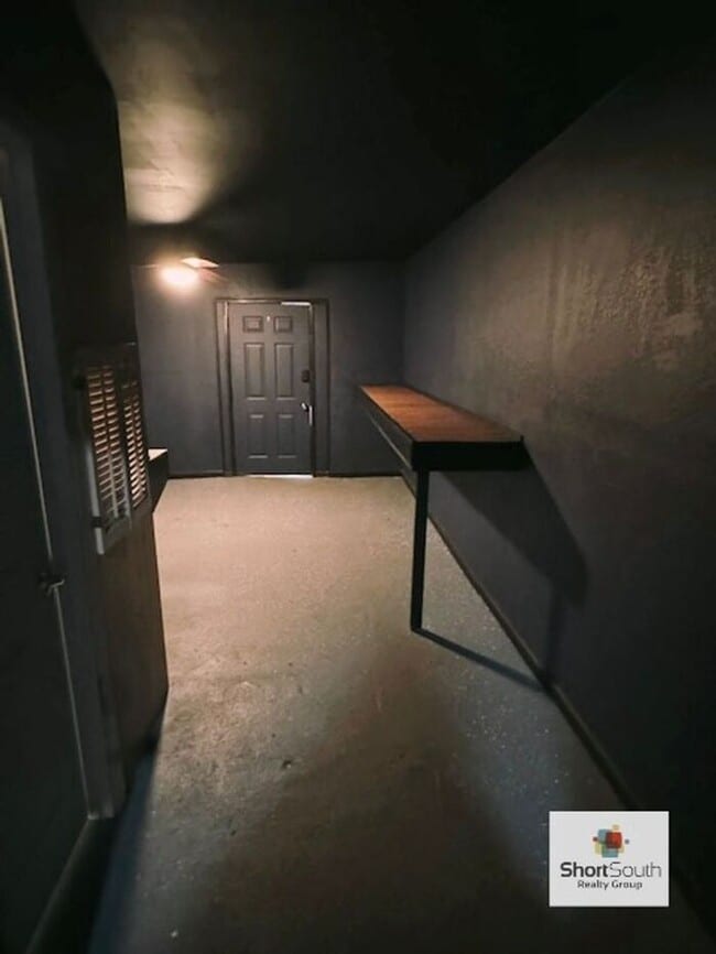 Nice main floor commercial space for rent