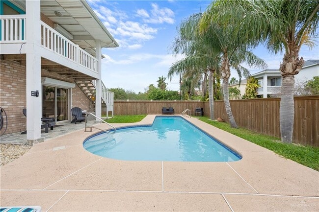 Photo - 14 W Bahama St