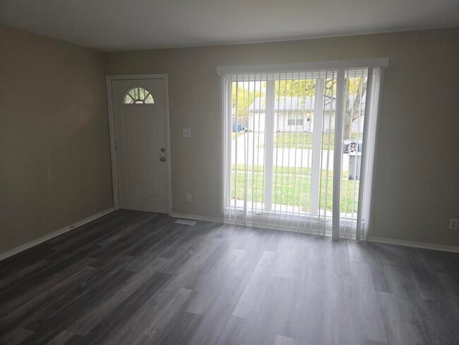 Photo - 7926 E 35th St