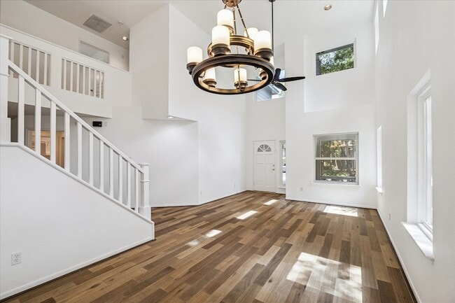 Photo - 174 W Greywing Cir